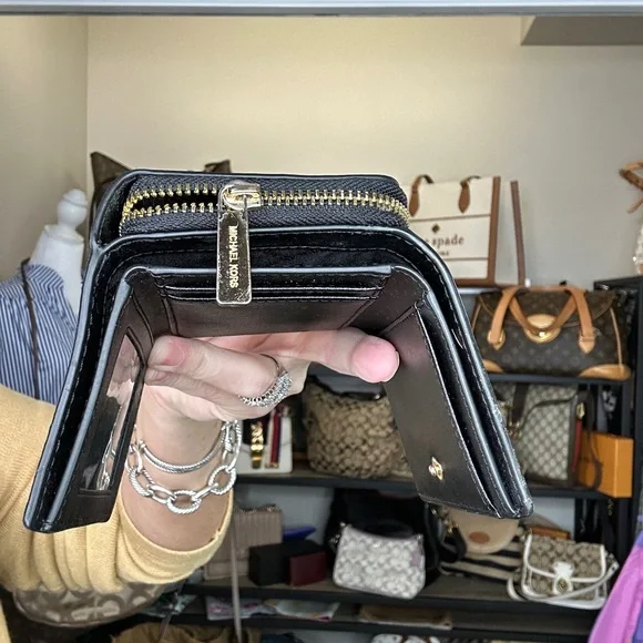 MICHAEL Michael Kors Compact Bifold Wallet with Zip Coin Pocket in Black/Gray - Picture 9 of 13